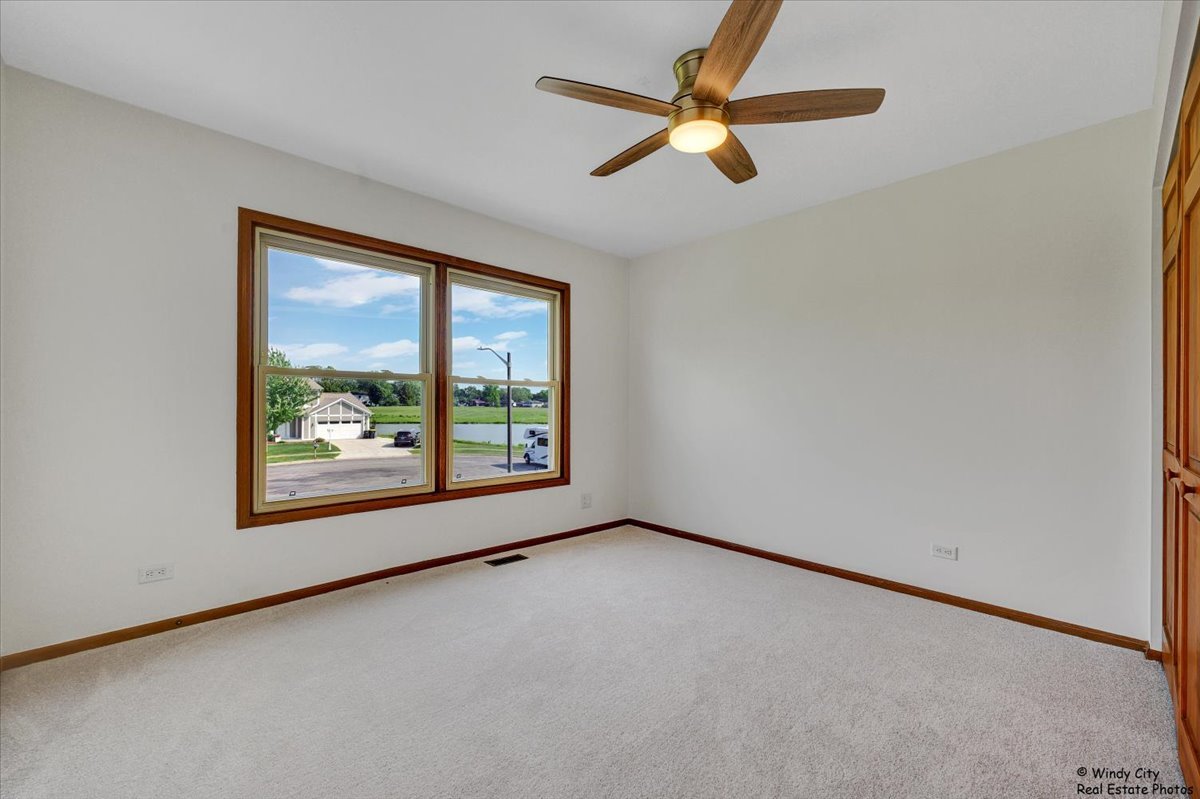 590 Woodcrest Court, Carol Stream, IL 60188