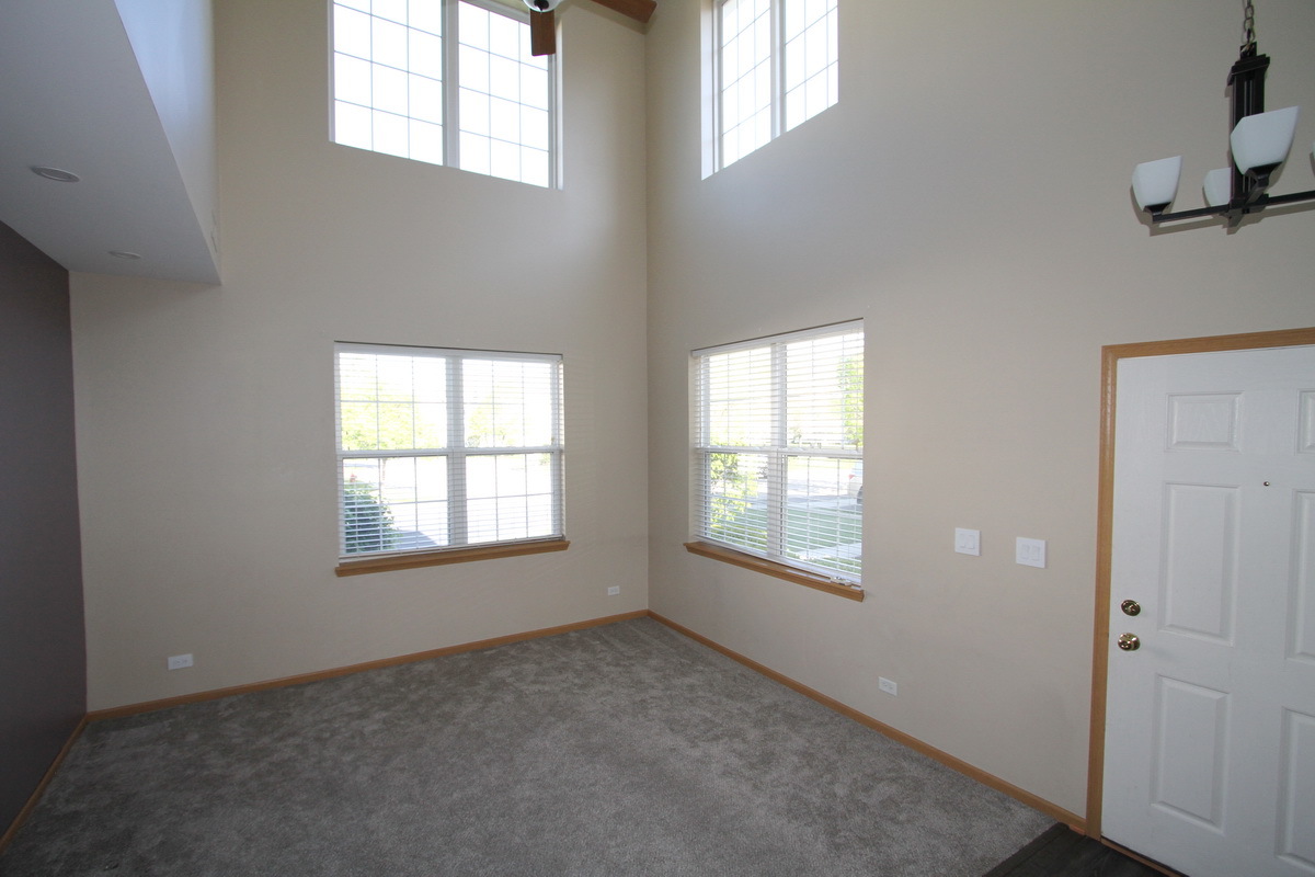 2534 Hillsboro Boulevard #2534, Aurora, IL 60503