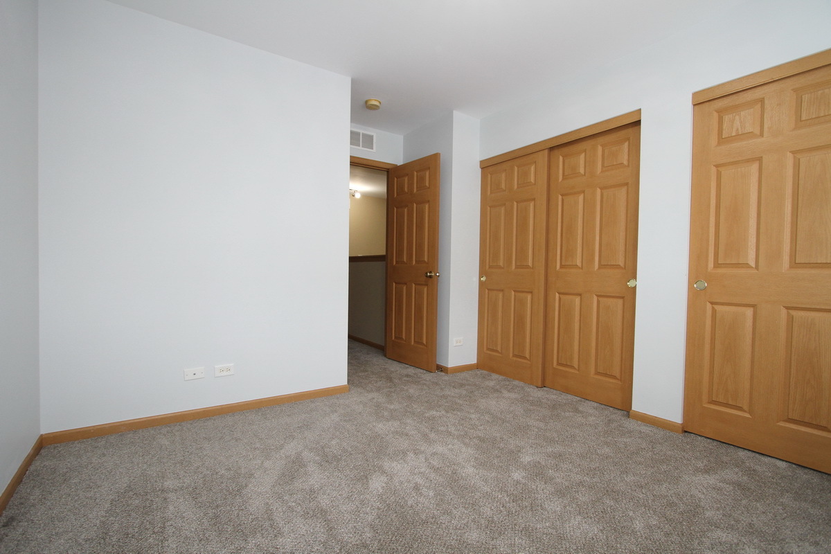 2534 Hillsboro Boulevard #2534, Aurora, IL 60503