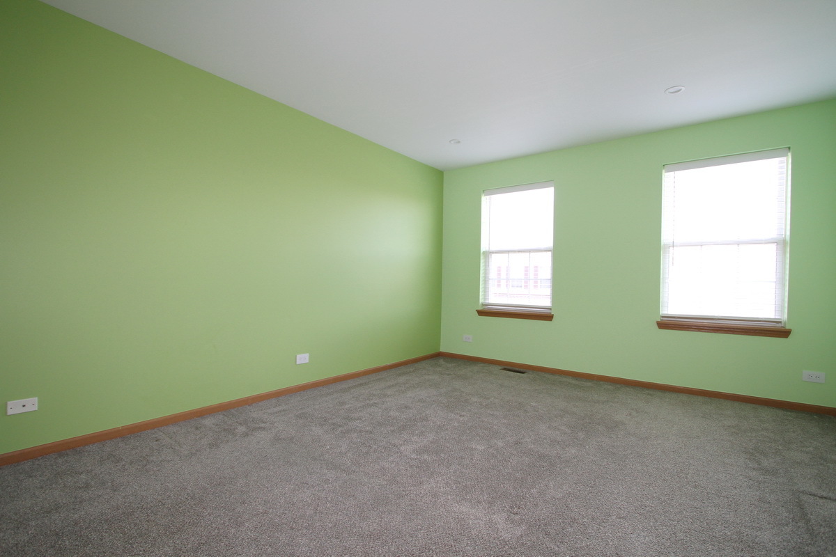 2534 Hillsboro Boulevard #2534, Aurora, IL 60503