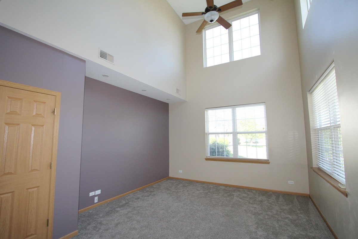 2534 Hillsboro Boulevard #2534, Aurora, IL 60503