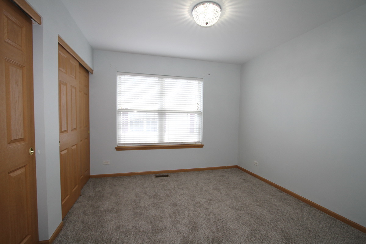 2534 Hillsboro Boulevard #2534, Aurora, IL 60503