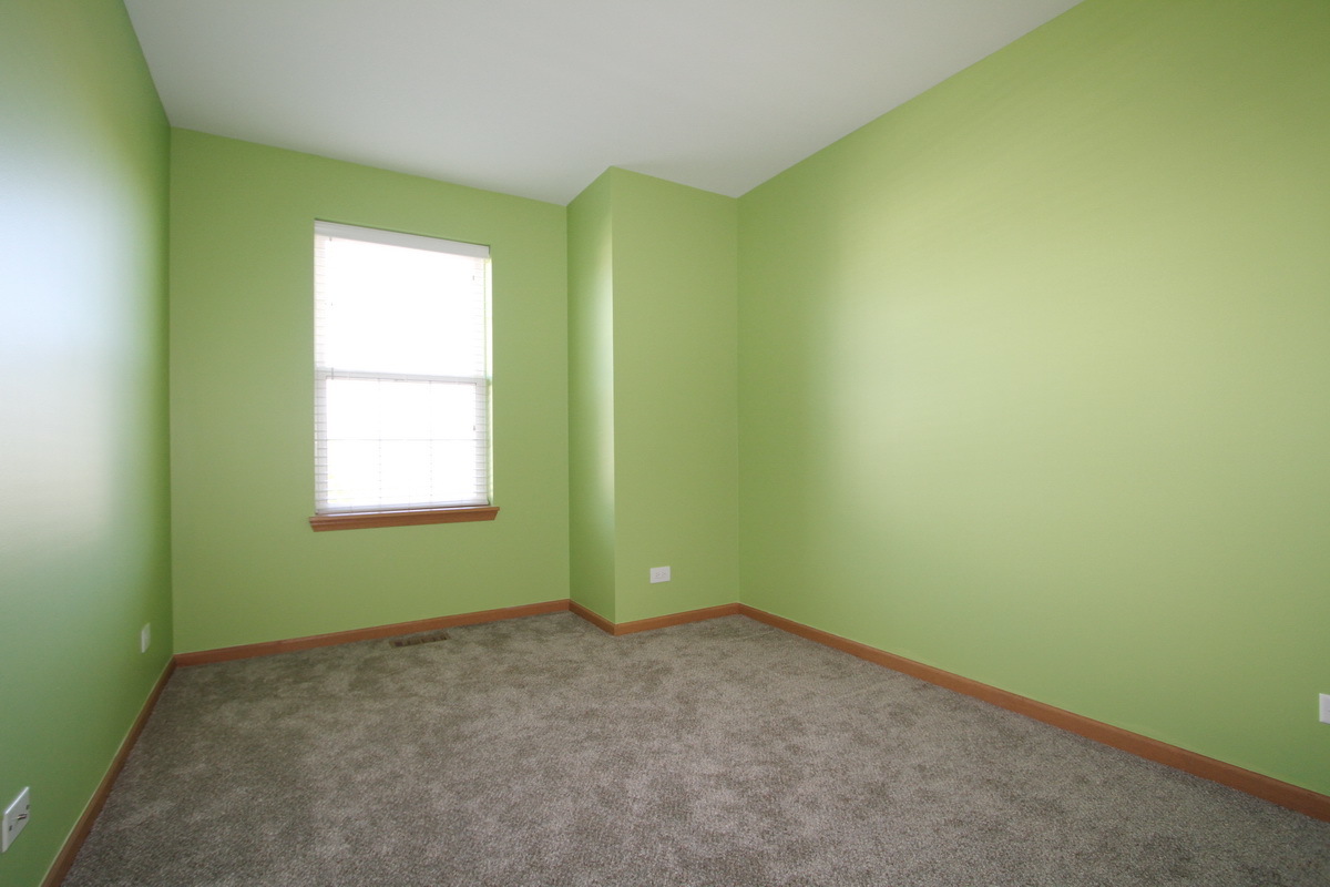 2534 Hillsboro Boulevard #2534, Aurora, IL 60503
