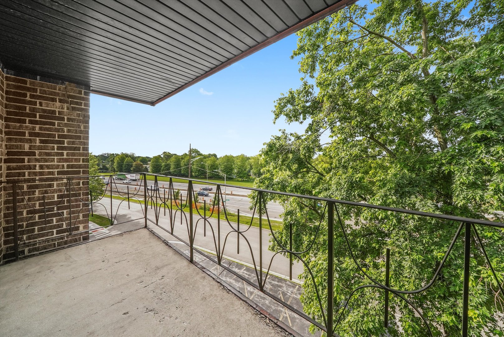 7100 W 95th Street #312, Oak Lawn, IL 60453