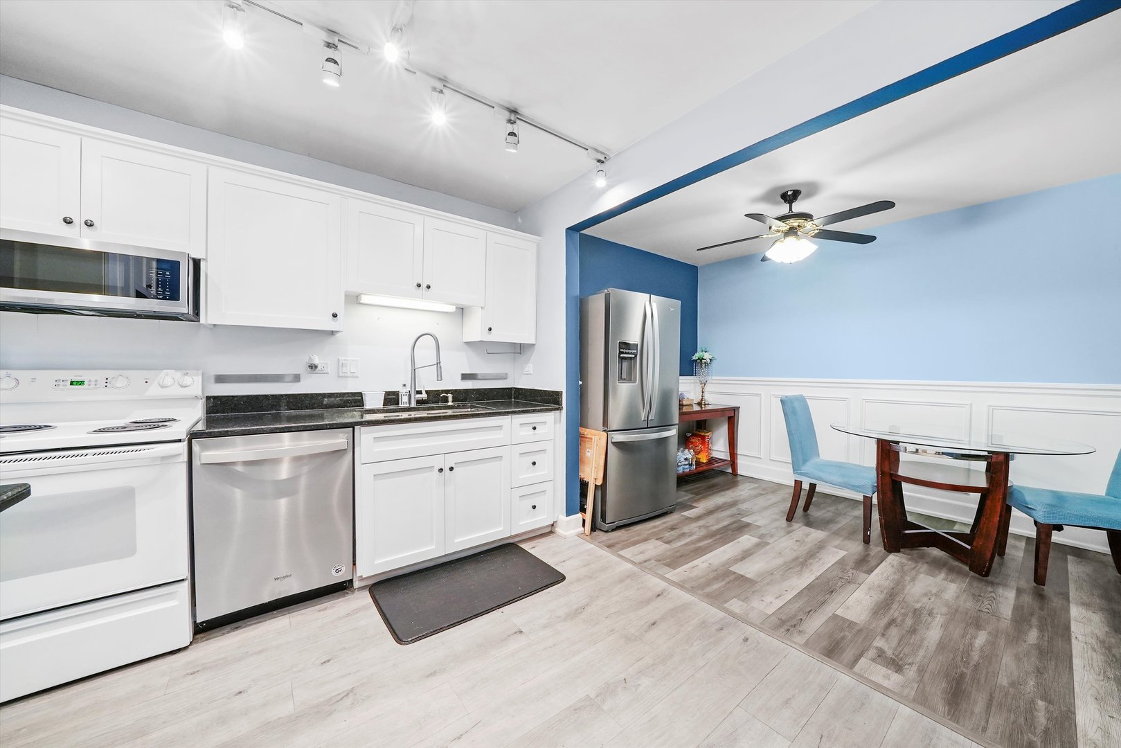 7100 W 95th Street #312, Oak Lawn, IL 60453