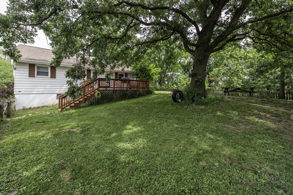 38 S Maple Avenue, Fox Lake, IL 60020