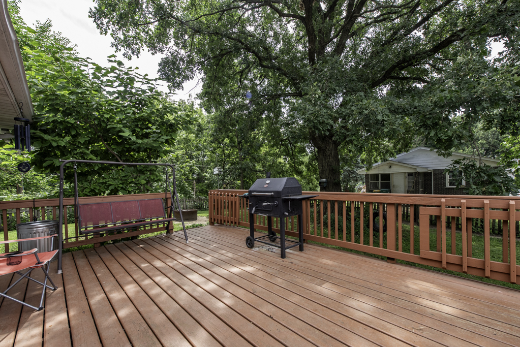 38 S Maple Avenue, Fox Lake, IL 60020
