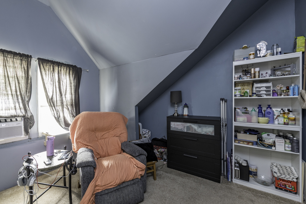 920 S Martin Luther King Jr Avenue, Waukegan, IL 60085