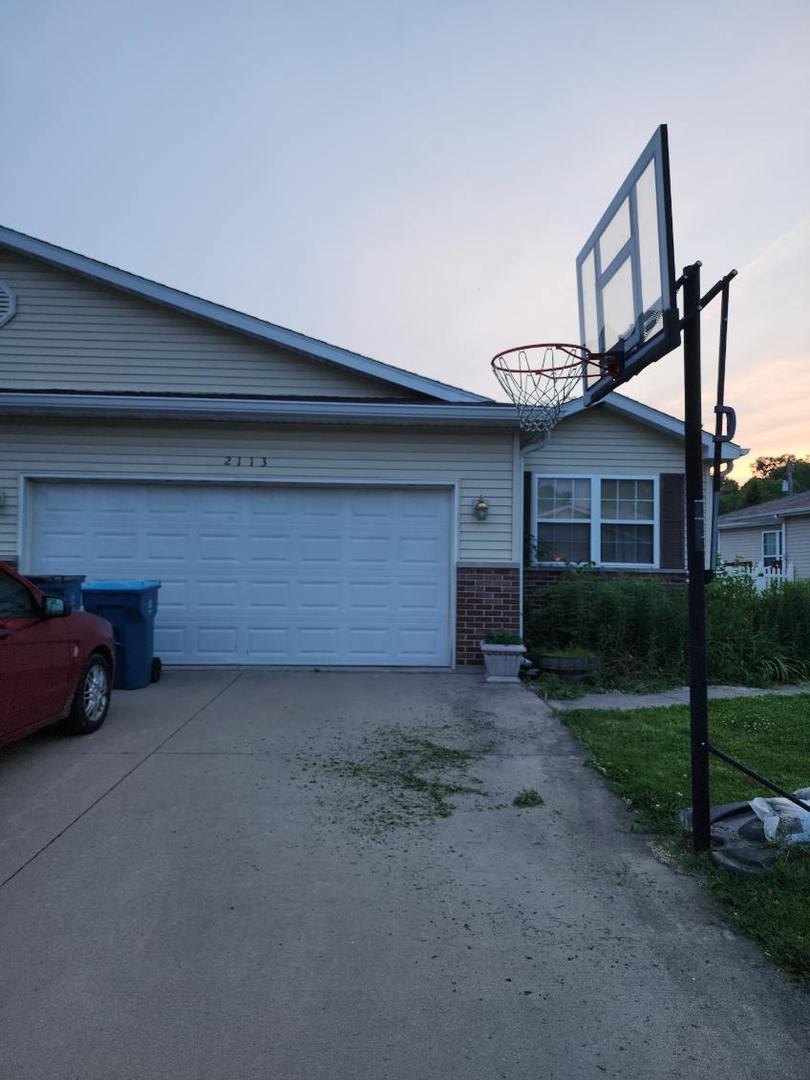 2113 Mary Lane, Ottawa, IL 61350