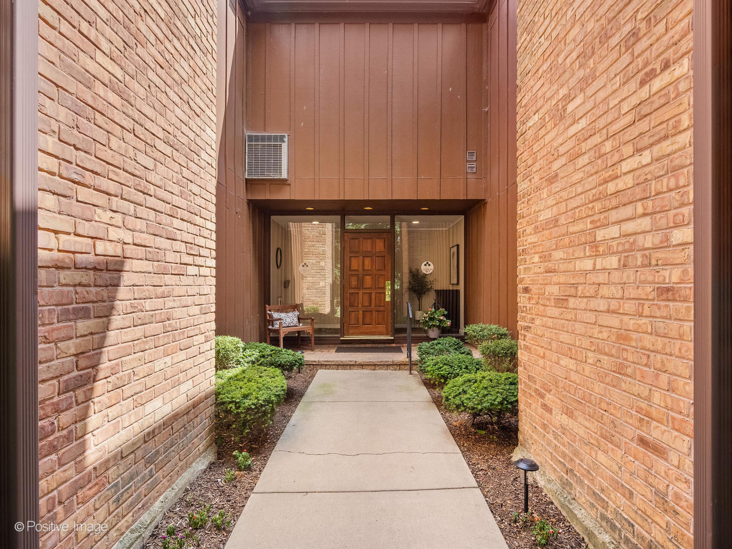 1s095 Spring Road #1D, Oakbrook Terrace, IL 60181