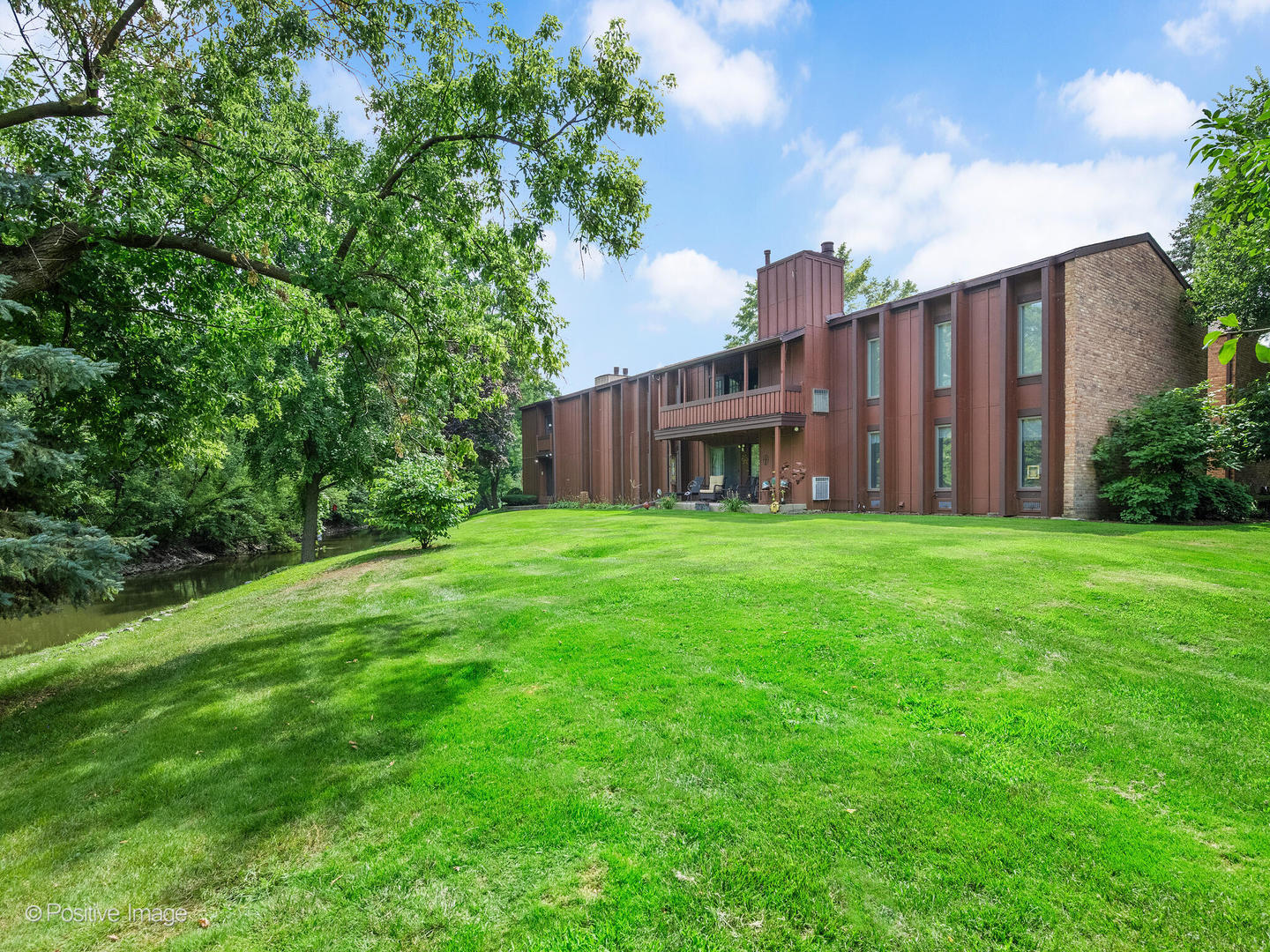 1s095 Spring Road #1D, Oakbrook Terrace, IL 60181