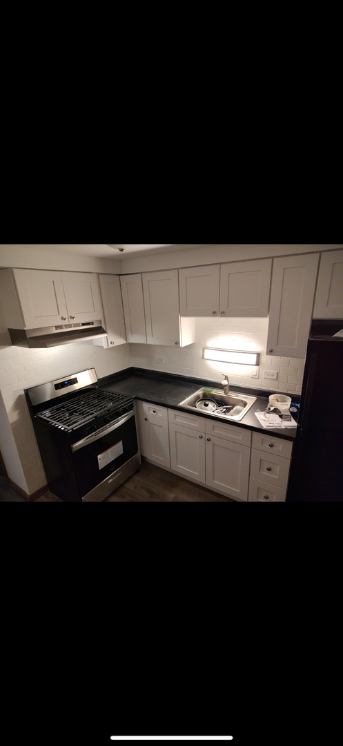 9202 Seymour Avenue, Schiller Park, IL 60176