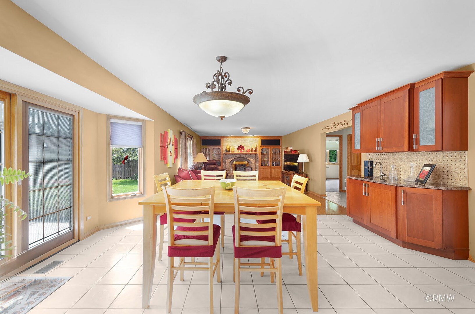 1227 W Surrey Lane, Addison, IL 60101