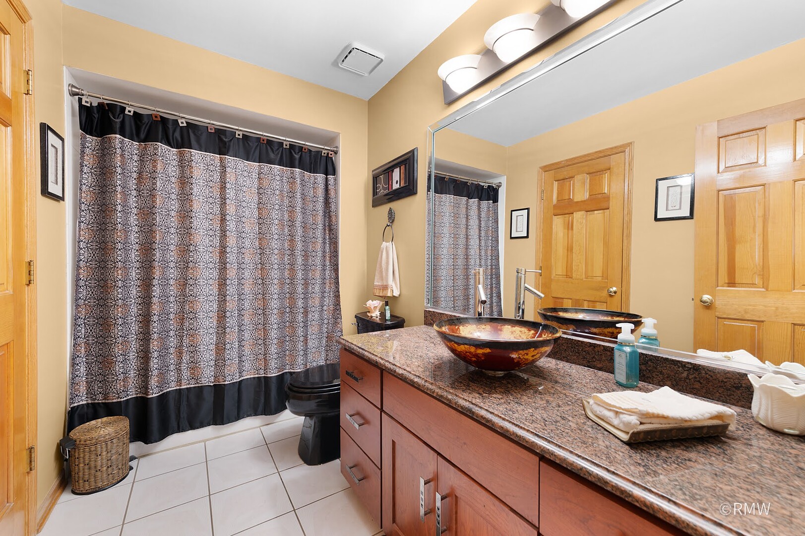 1227 W Surrey Lane, Addison, IL 60101