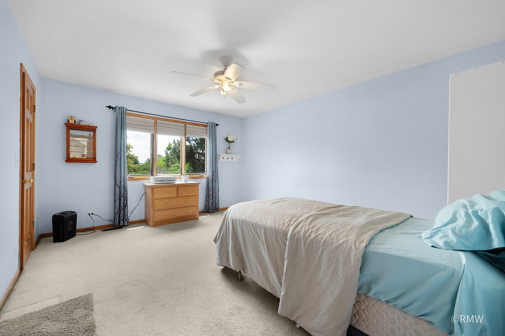 1227 W Surrey Lane, Addison, IL 60101