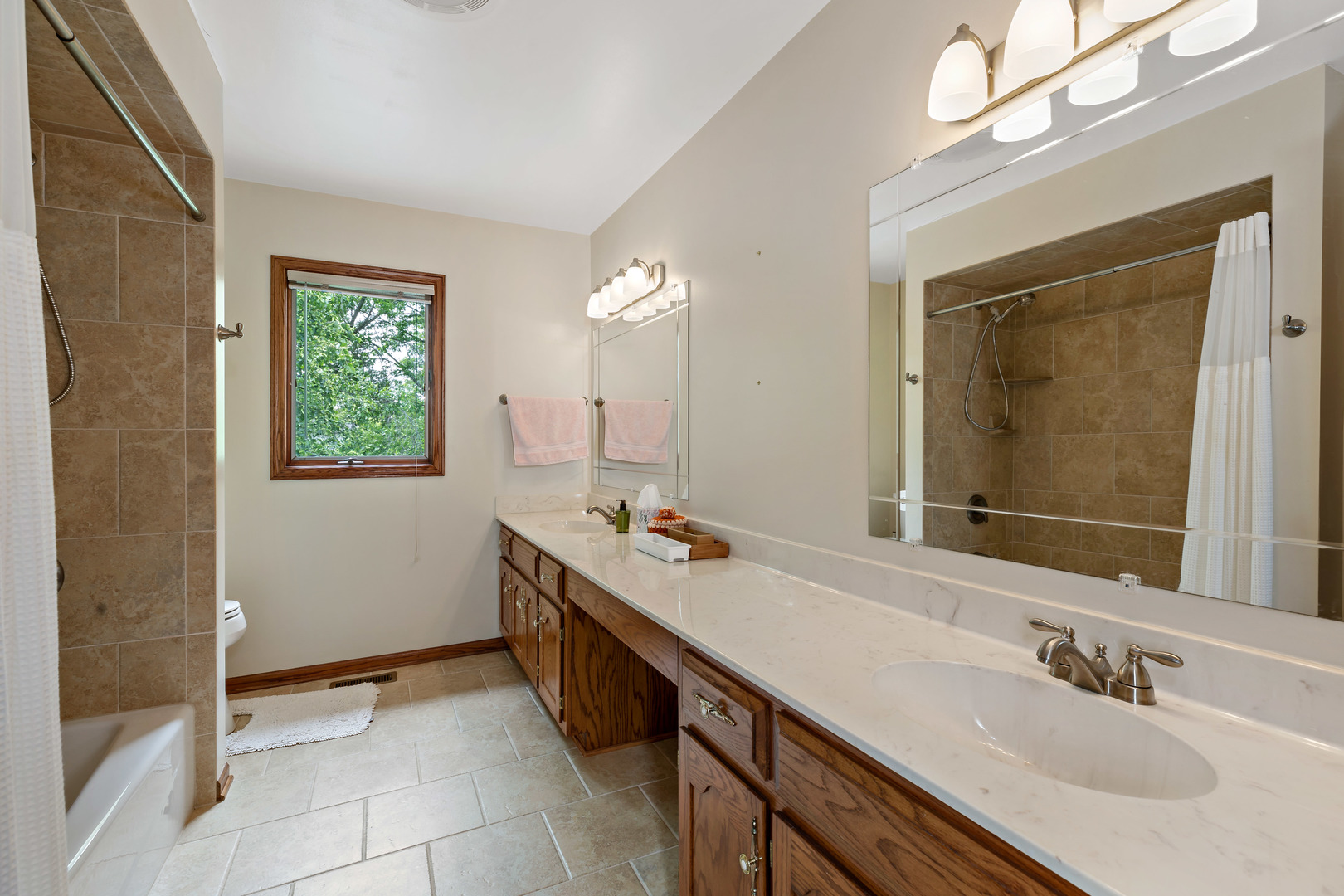 172 Hamilton Avenue, Frankfort, IL 60423