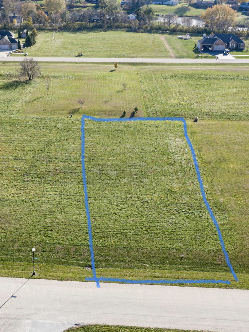 1005 Fox Trail Lane, Somonauk, IL 60552
