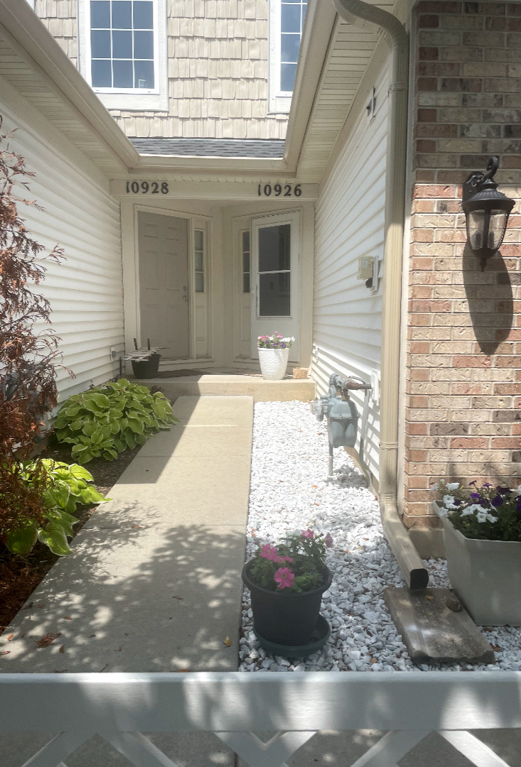 10926 Cape Cod Lane, Huntley, IL 60142