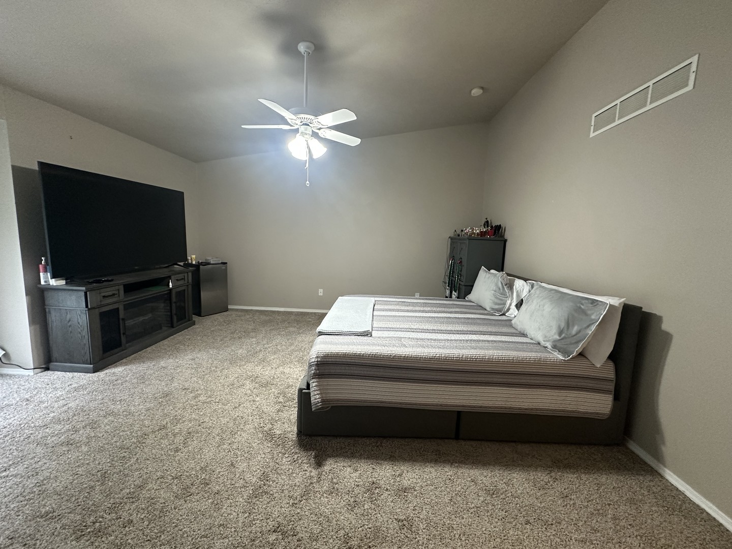 311 S Towanda Avenue #1, Normal, IL 61761