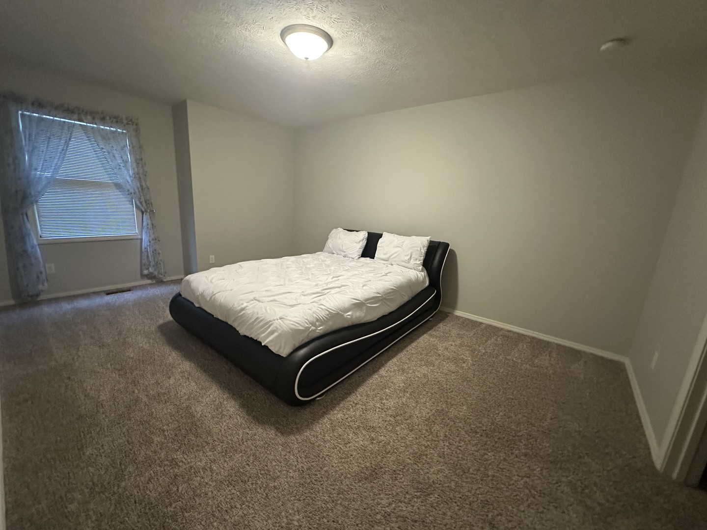 311 S Towanda Avenue #1, Normal, IL 61761