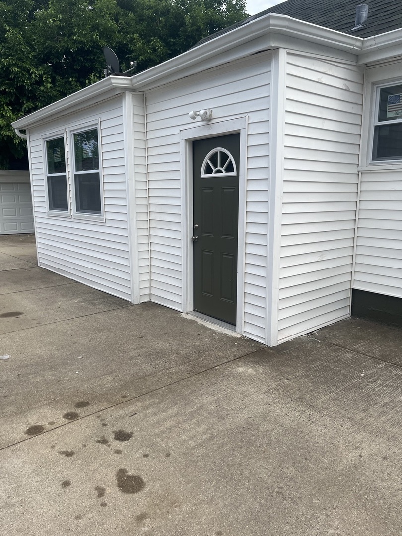 13709 S School Street, Riverdale, IL 60827