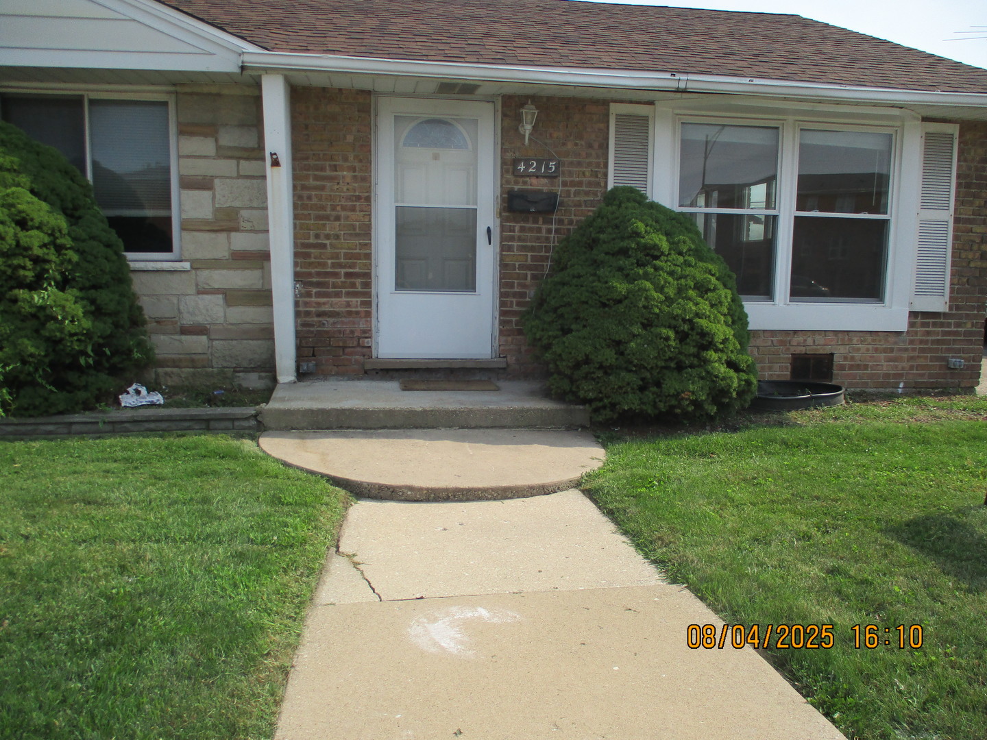 4215 W 87TH Street, Hometown, IL 60456