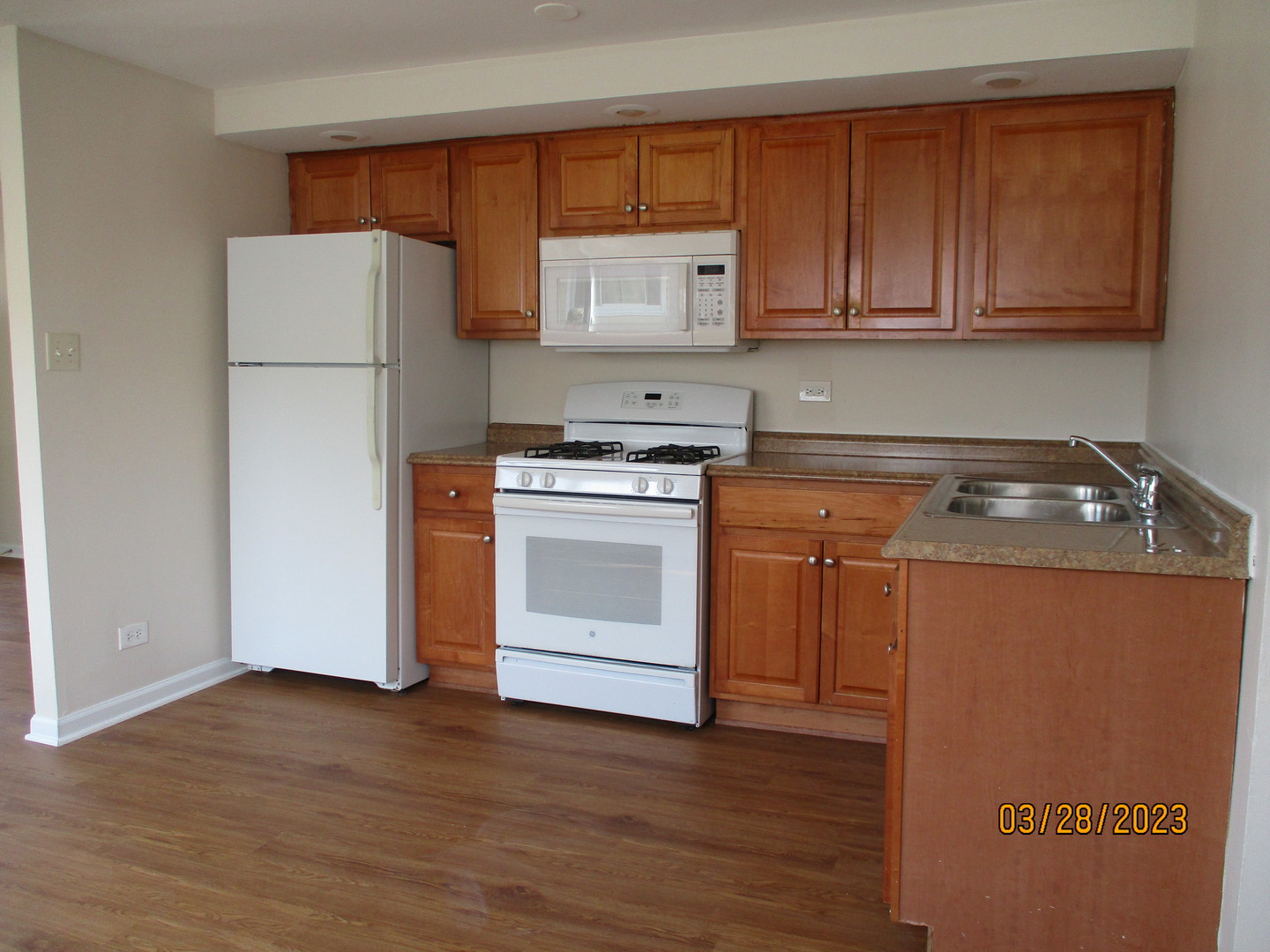 4215 W 87TH Street, Hometown, IL 60456