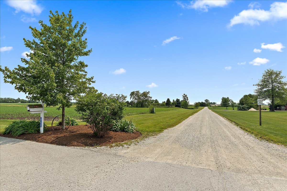 27425 S Steven Ray Drive, Monee, IL 60449