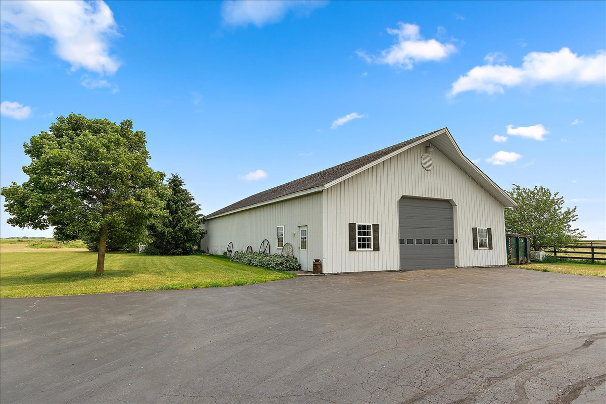 27425 S Steven Ray Drive, Monee, IL 60449