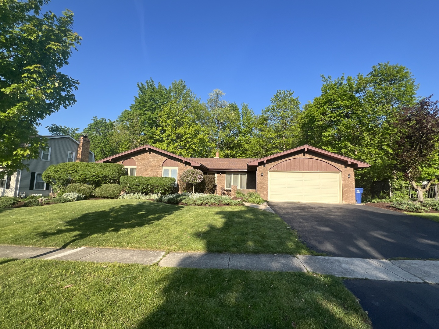 809 Overlook Drive, Frankfort, IL 60423