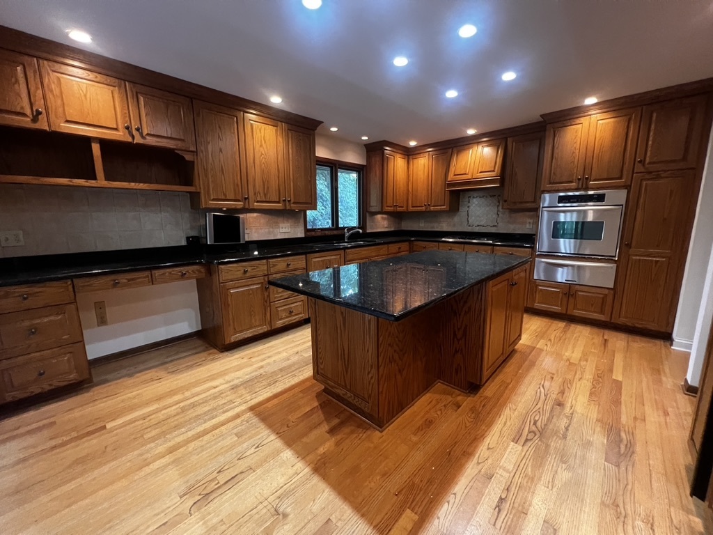 809 Overlook Drive, Frankfort, IL 60423