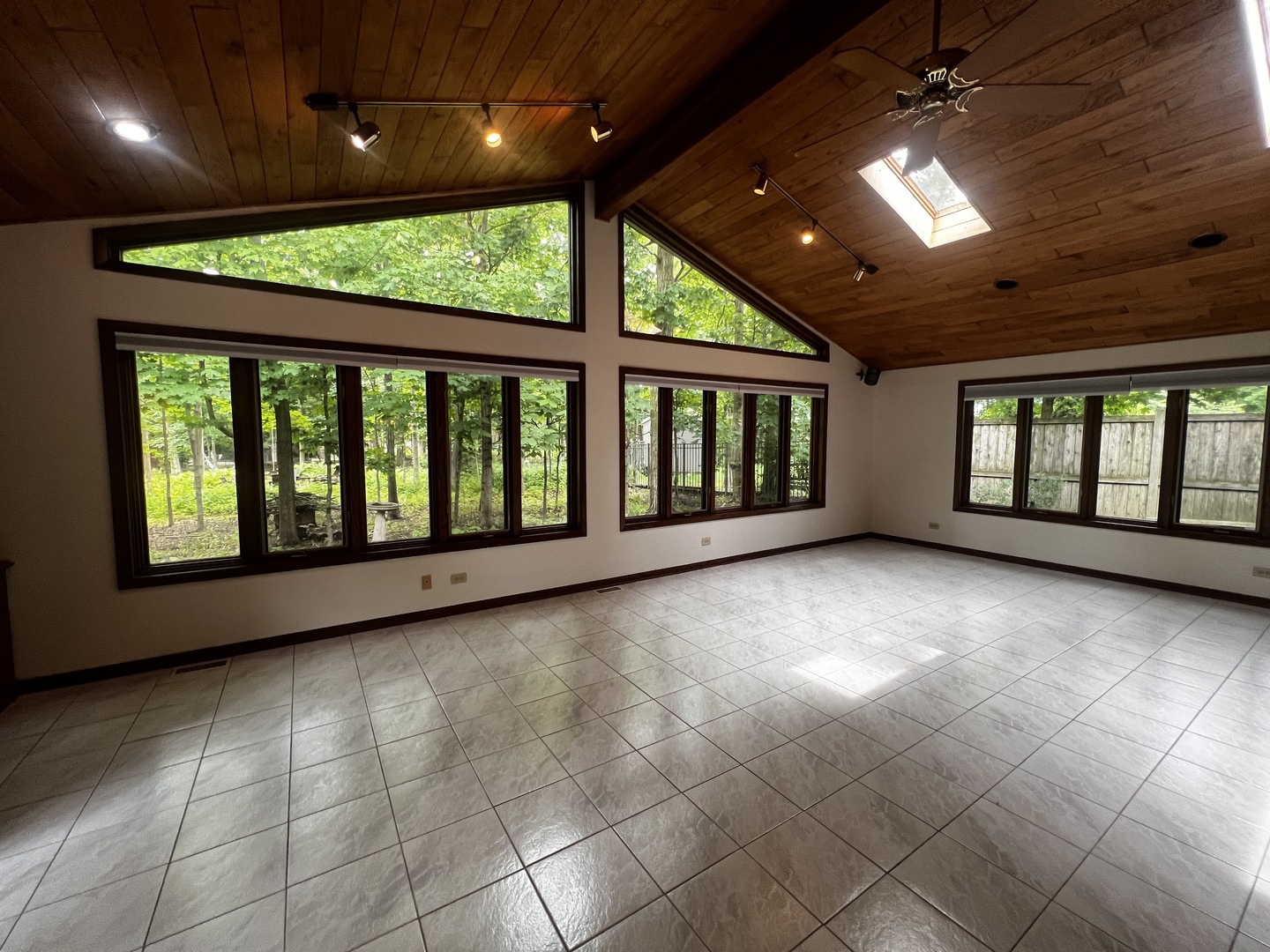 809 Overlook Drive, Frankfort, IL 60423