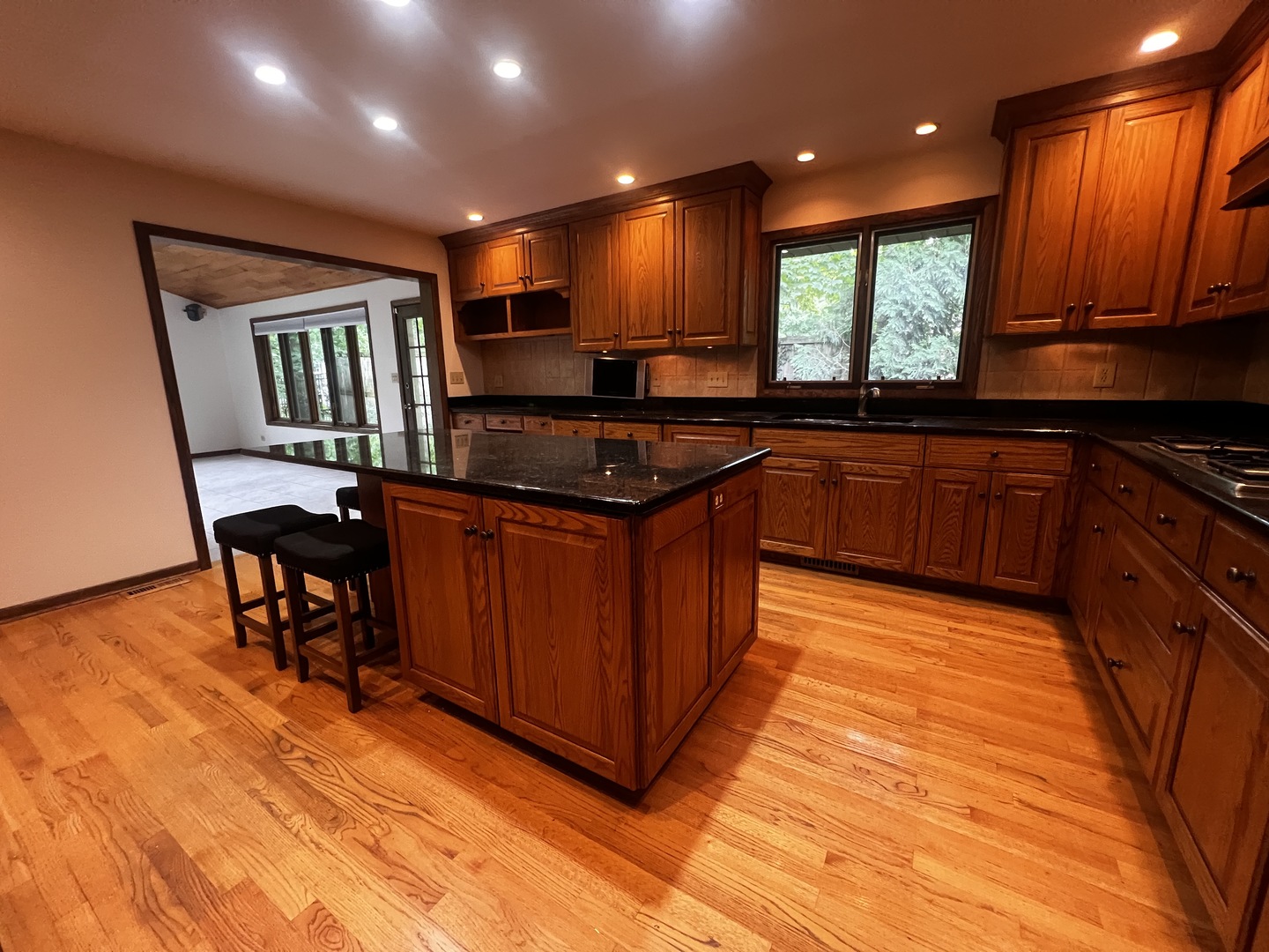 809 Overlook Drive, Frankfort, IL 60423