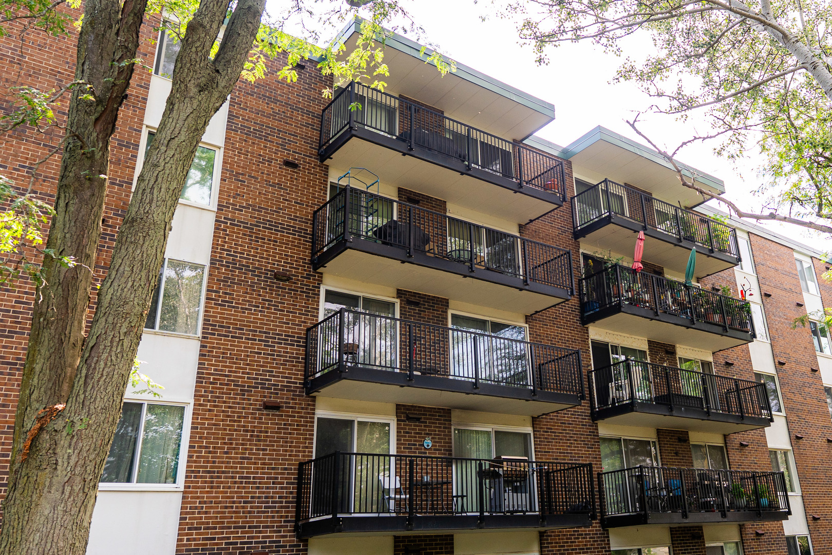 5S040 Pebblewood Lane #W303, Naperville, IL 60563