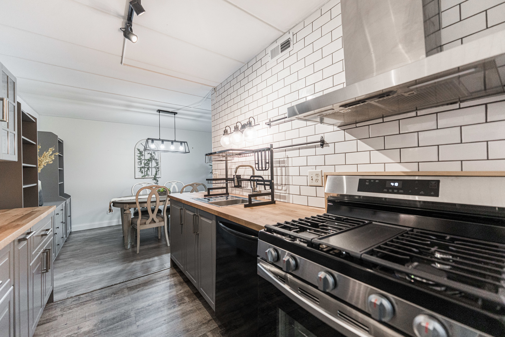 5S040 Pebblewood Lane #W303, Naperville, IL 60563