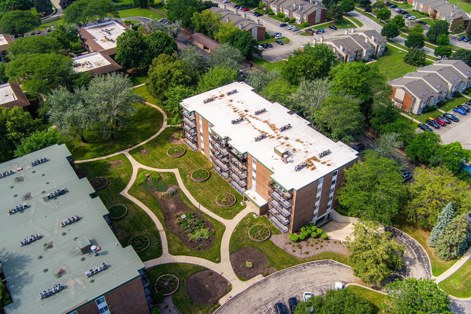 5S040 Pebblewood Lane #W303, Naperville, IL 60563