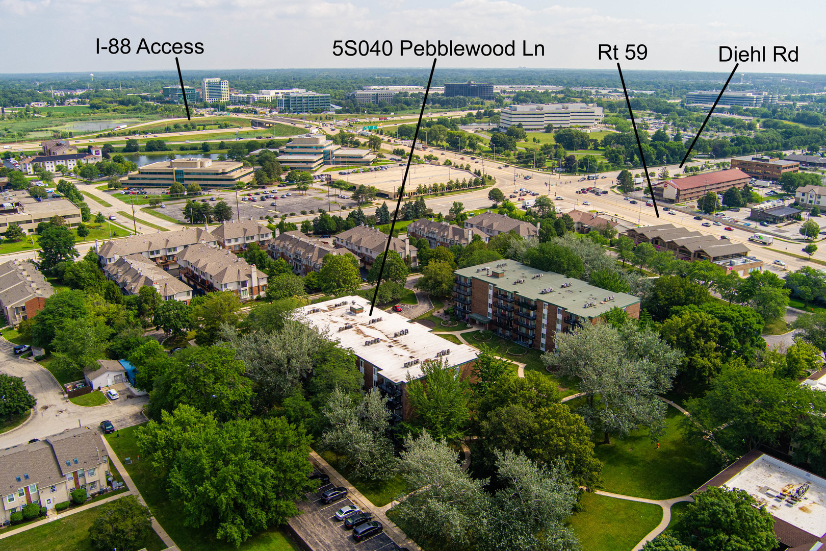 5S040 Pebblewood Lane #W303, Naperville, IL 60563