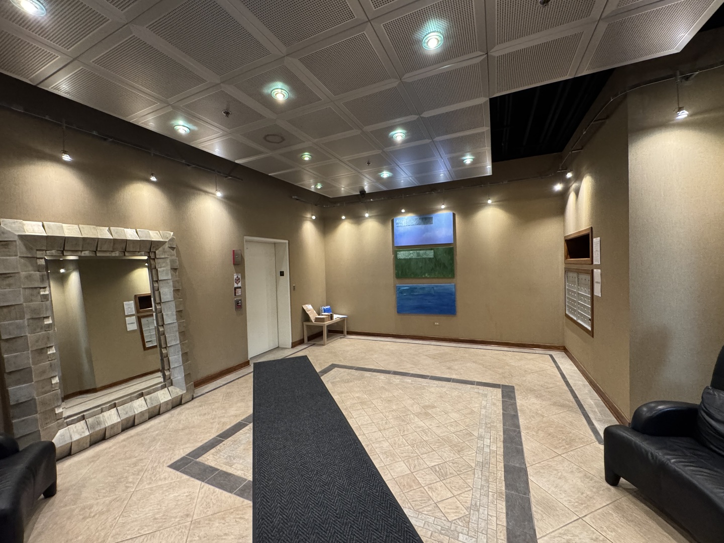 40 E Northwest Highway #212, Mount Prospect, IL 60056