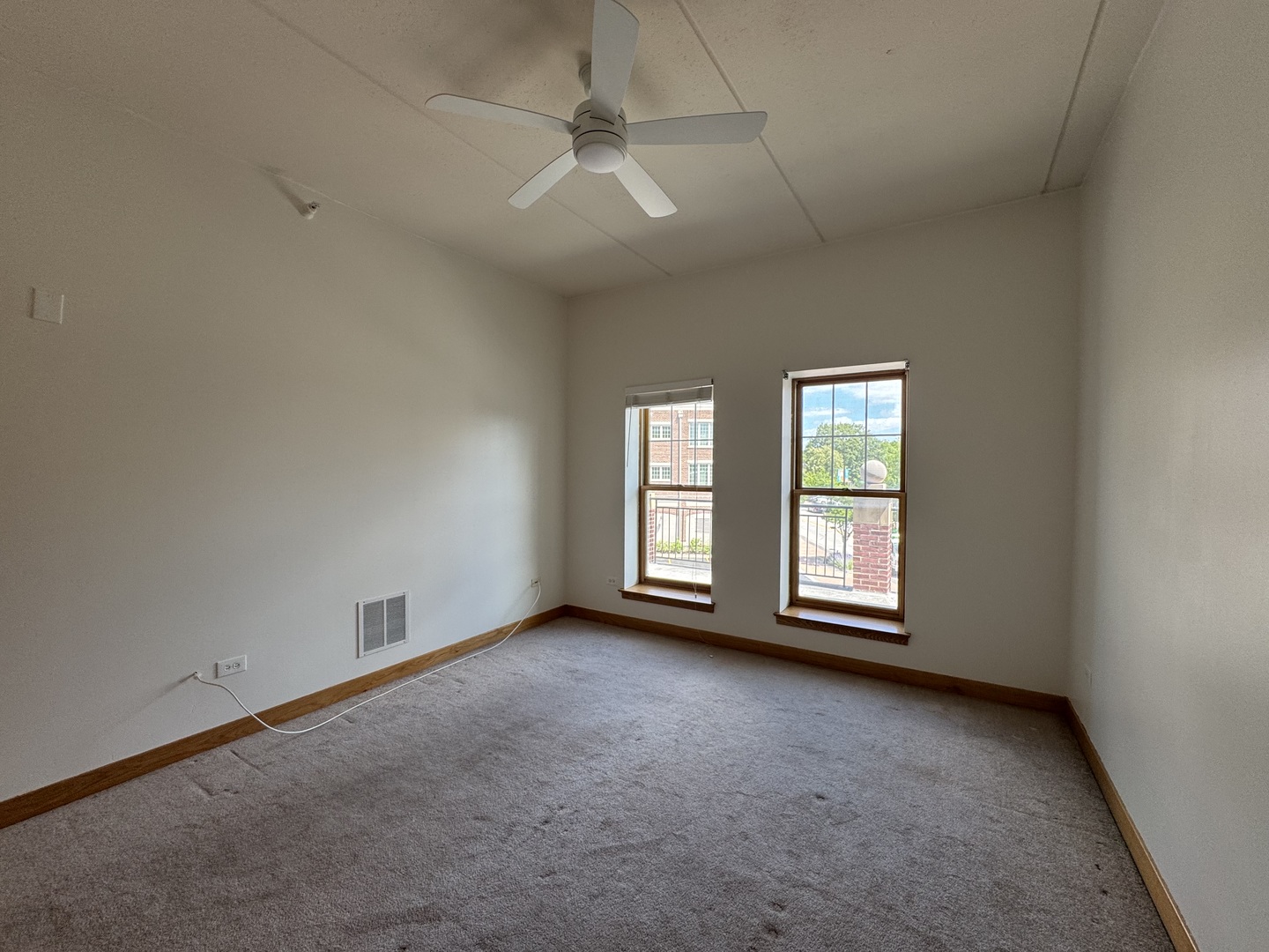 40 E Northwest Highway #212, Mount Prospect, IL 60056