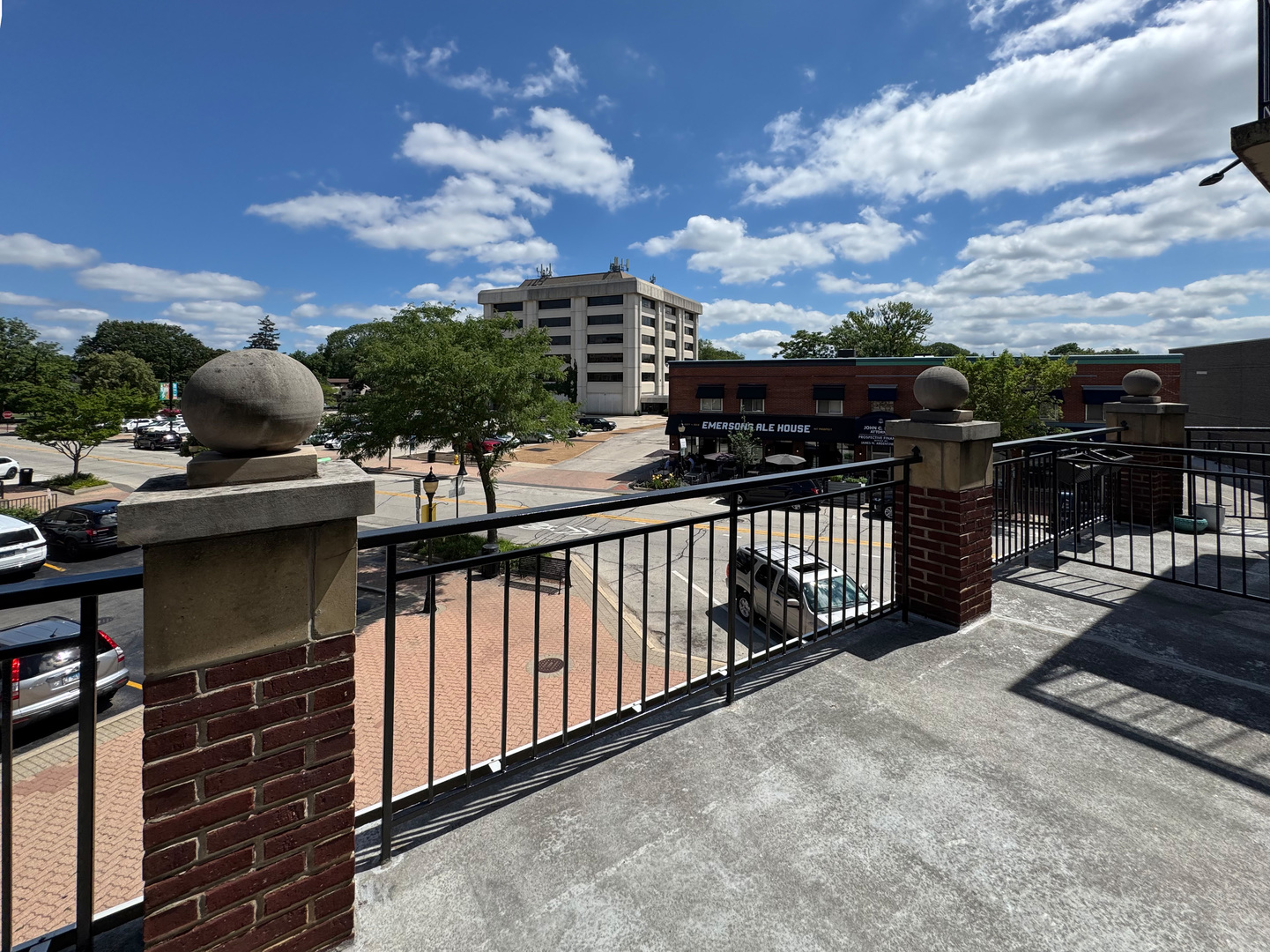 40 E Northwest Highway #212, Mount Prospect, IL 60056
