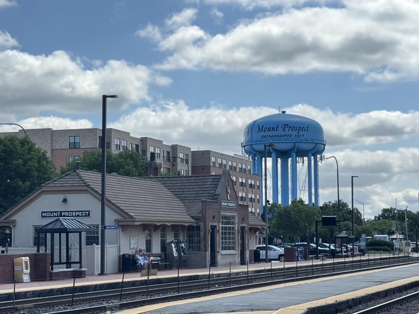 40 E Northwest Highway #212, Mount Prospect, IL 60056