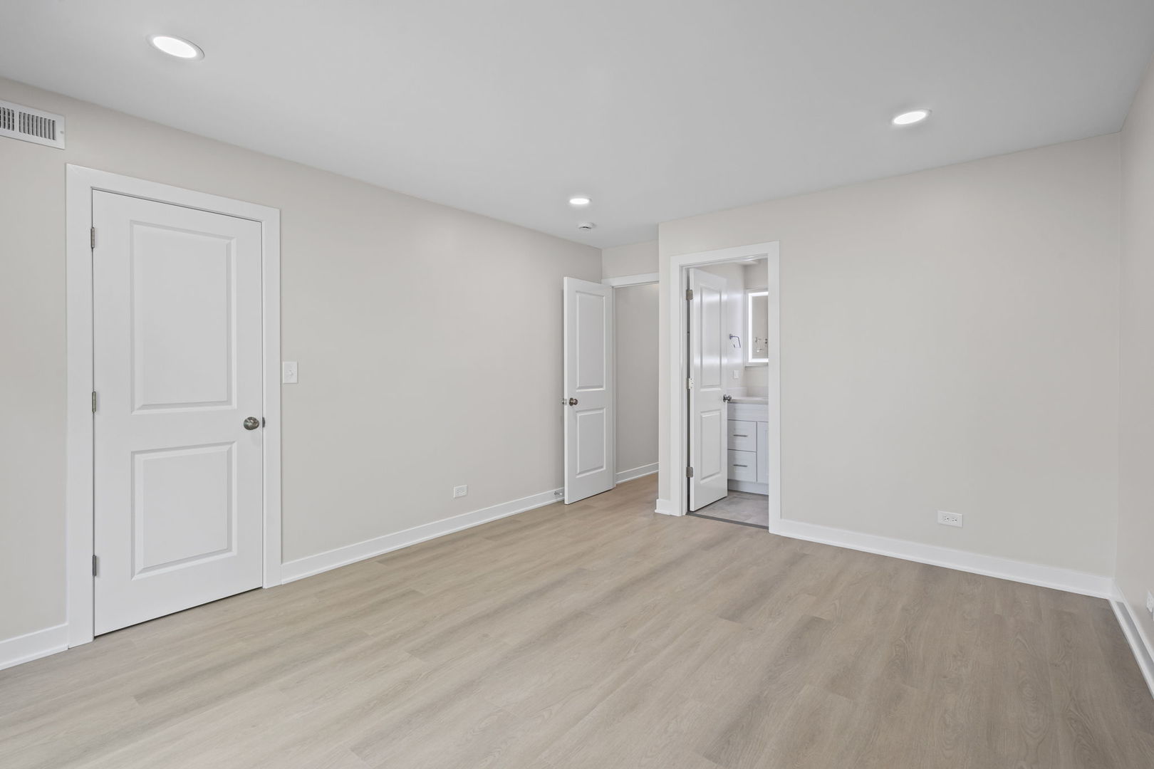 113 W Brandon Court #E11, Palatine, IL 60067