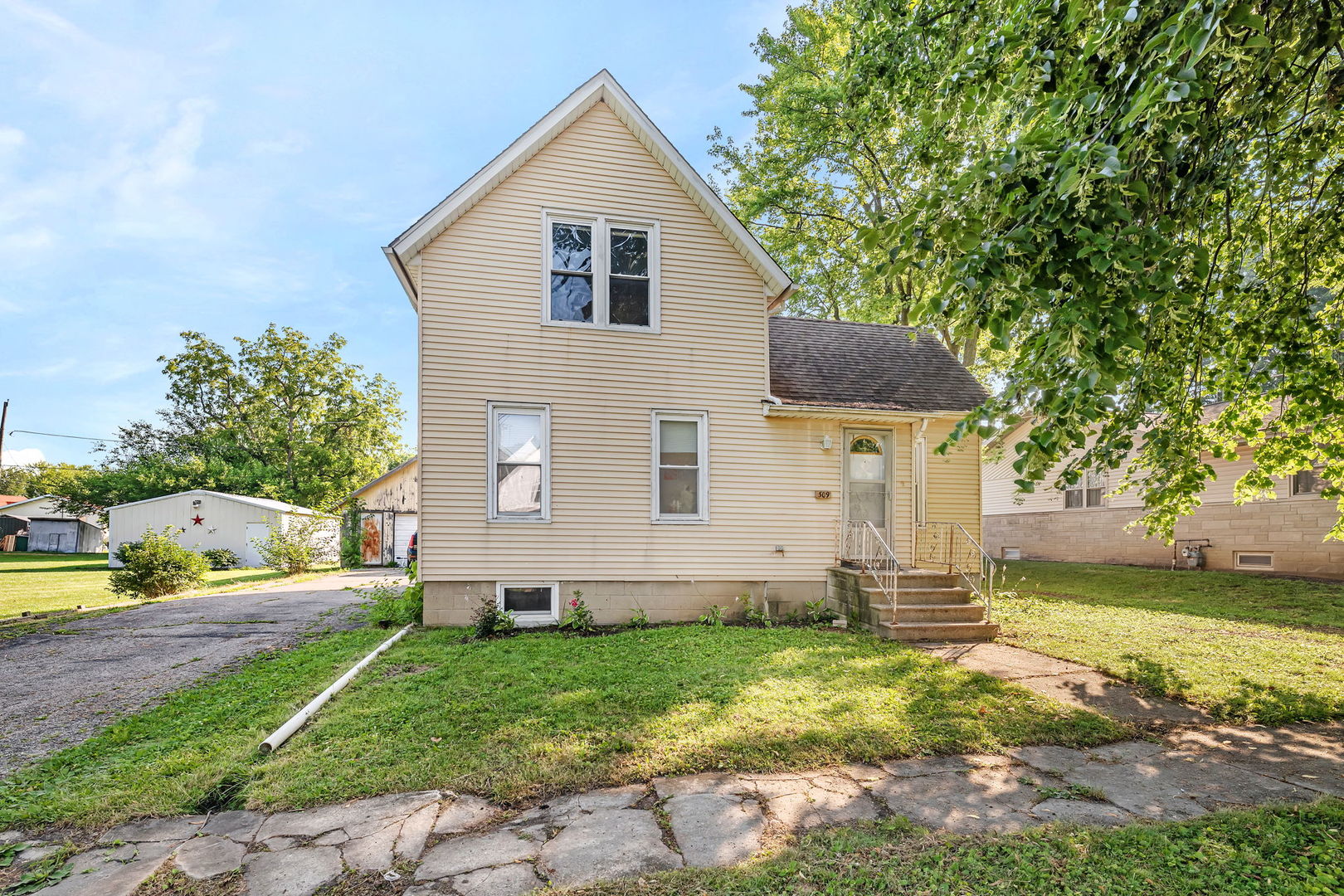 309 E Elk Street, Odell, IL 60460