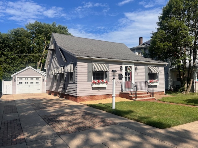 517 N Mulberry Street, Clinton, IL 61727