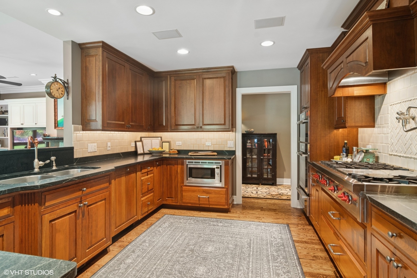 2007 Crestwood Lane, Palatine, IL 60067