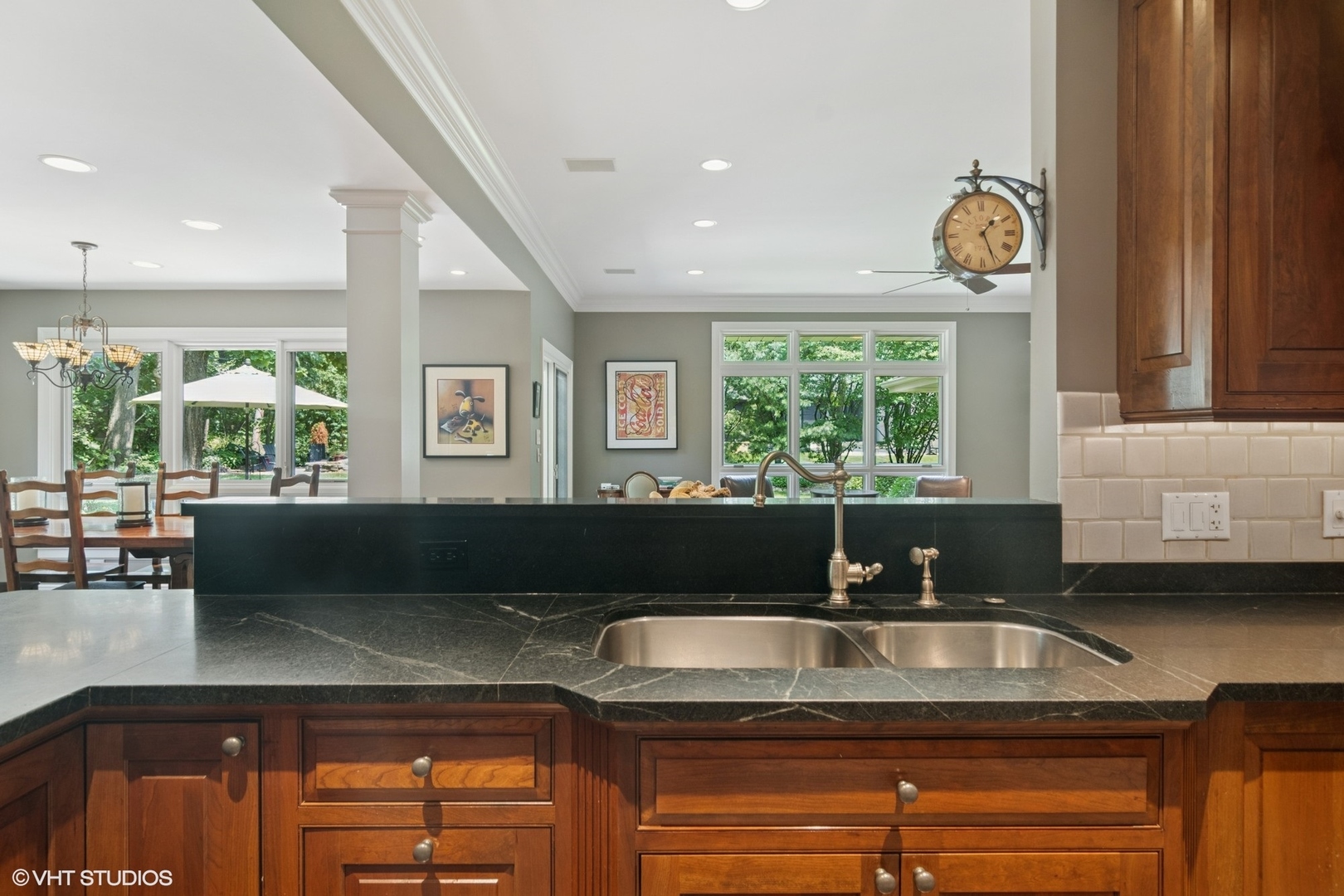 2007 Crestwood Lane, Palatine, IL 60067