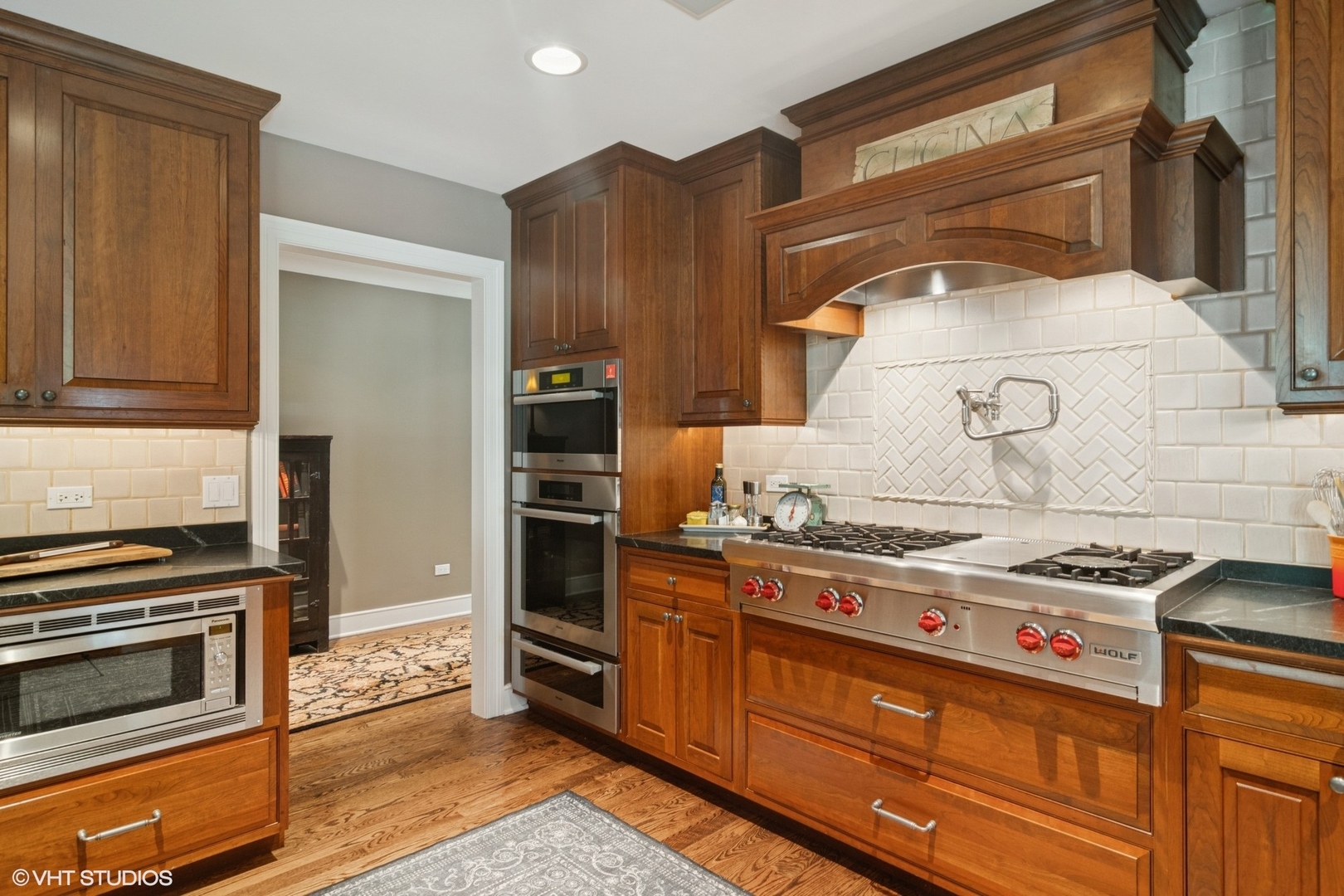 2007 Crestwood Lane, Palatine, IL 60067