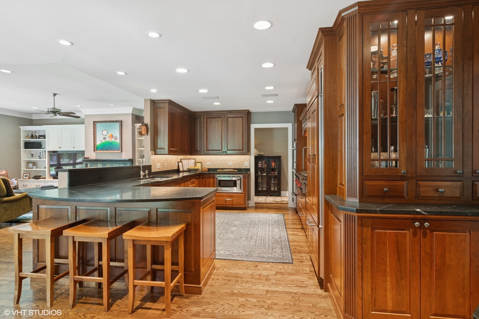 2007 Crestwood Lane, Palatine, IL 60067