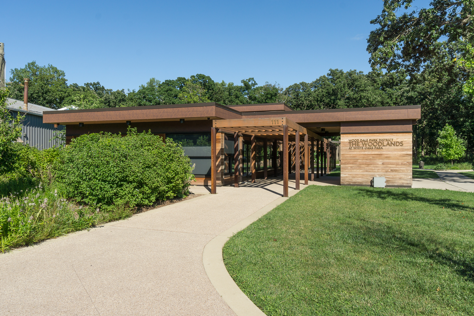 305 Montclare Lane, Wood Dale, IL 60191