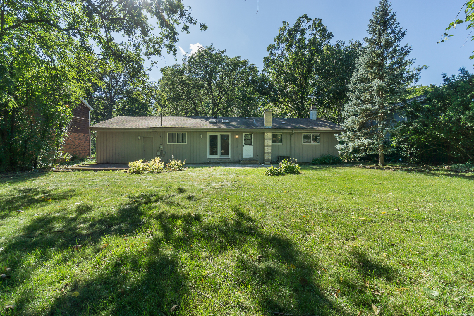305 Montclare Lane, Wood Dale, IL 60191